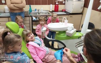 Wizyta 5 latków w gabinecie stomatologicznym (12)