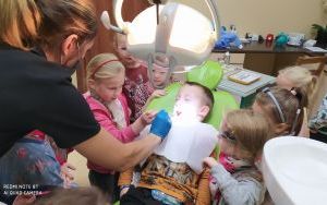 Wizyta 5 latków w gabinecie stomatologicznym (3)