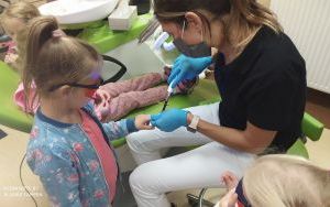 Wizyta 5 latków w gabinecie stomatologicznym (8)