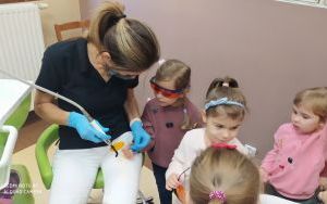 Wizyta 5 latków w gabinecie stomatologicznym (10)