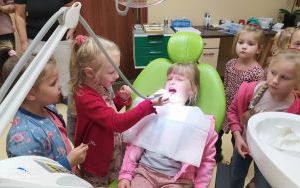 Wizyta 5 latków w gabinecie stomatologicznym (14)