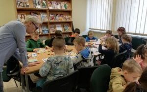 Zajęcia biblioteczne w grupie 6 latków (6)