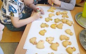 Ozdabianie ciasteczek w grupie 4 latków (10)