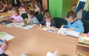 "Pani Jesień " - zajęcia biblioteczne w grupie 6 latków (2)