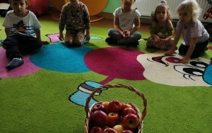 Dzień Jabłka w grupie 3 latków (2)