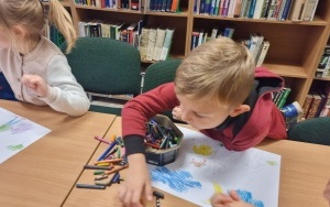 "W krainie baśni" - zajęcia biblioteczne w grupie 5 - 6 latków (2)