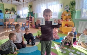  Międzynarodowy Dzień Postaci z Bajek - grupa 3 - 4 latki (8)