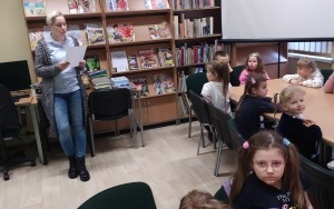 "Międzynarodowy Dzień Puzzli" - zajęcia biblioteczne w grupie 6 latków (3)
