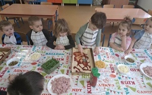Dzień Pizzy w grupie 3 - 4 latków (6)