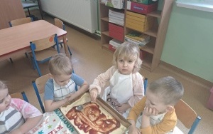 Dzień Pizzy w grupie 3 - 4 latków (20)