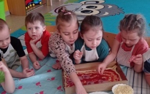 Dzień Pizzy - grupa 4 - 5 latki (10)