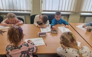 "Międzynarodowy Dzień Puzzli" - zajęcia biblioteczne w grupie 5 - 6 latków  (2)