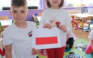 Dzień Flagi - grupa 6 latki (5)